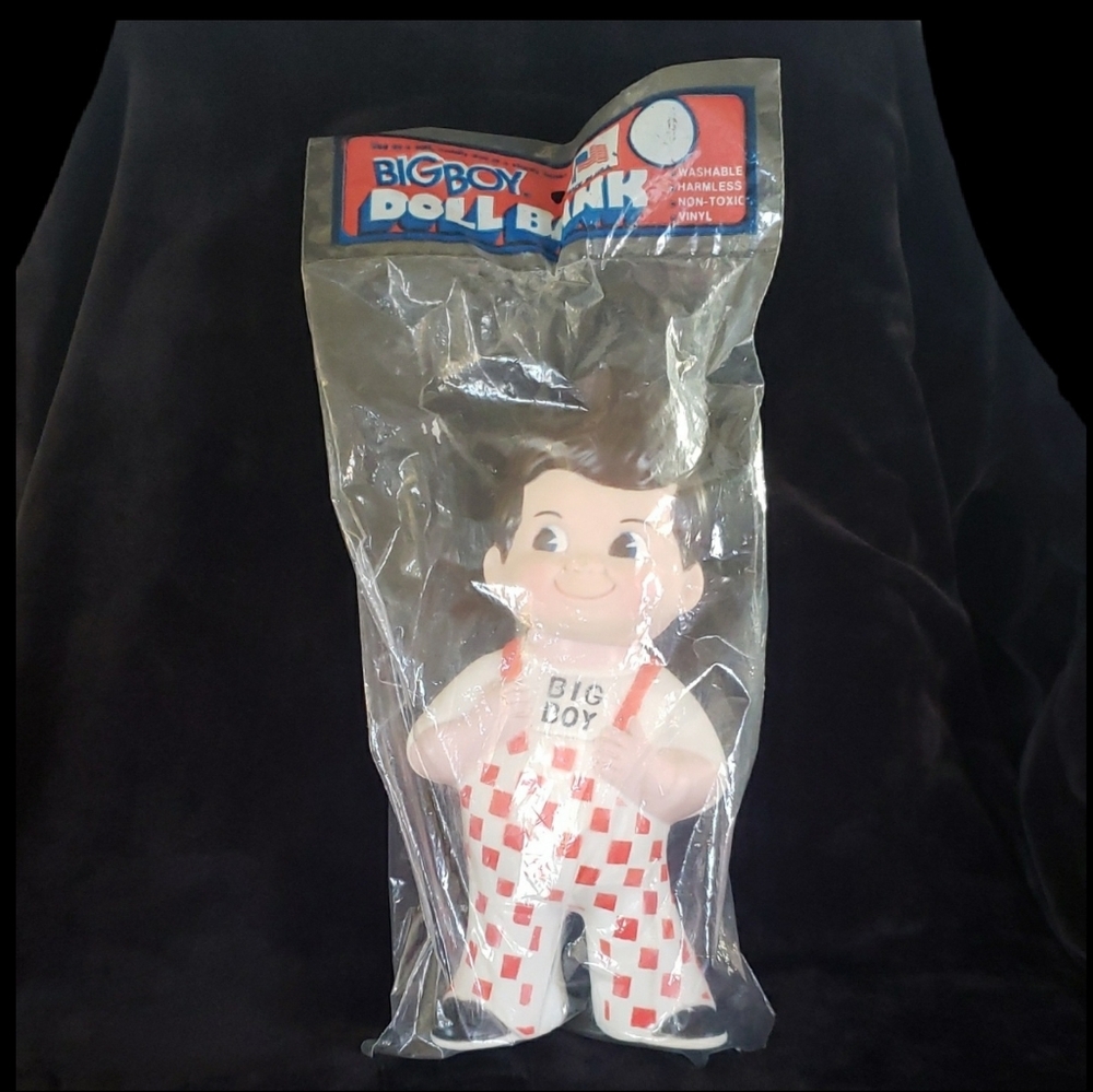 NIP Vintage 1973 Bob's Big Boy Restaurant Vinyl Doll Bank 9"